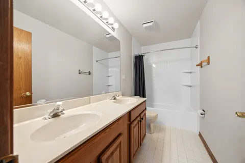 $490,000 | 533 Springwood Lane, Bolingbrook, IL 60440