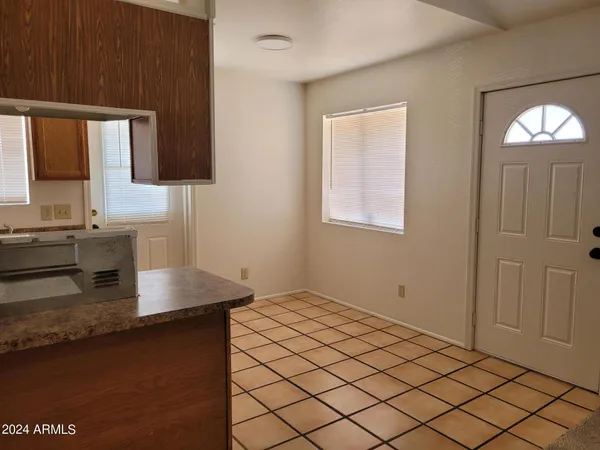 $1,300 | 1815 West 8th Avenue, Unit 204, Mesa, AZ 85202
