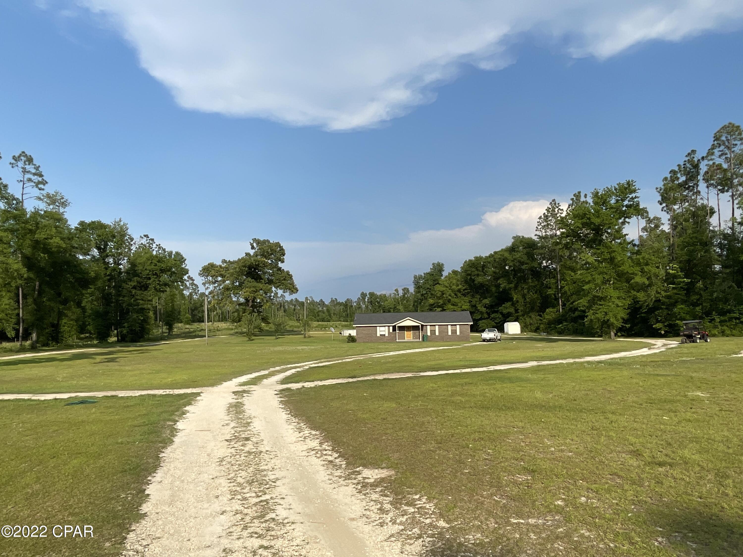 2580 Lawrence Road Marianna, FL 32446 - Photo 4 of 37 Gallery Image 4