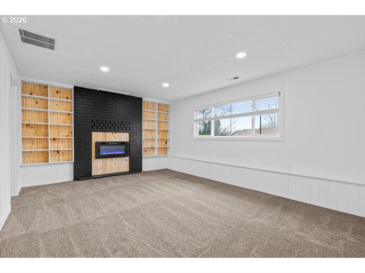 404 Southwest Riverview Avenue Gresham, OR 97080 - Photo 25 of 41