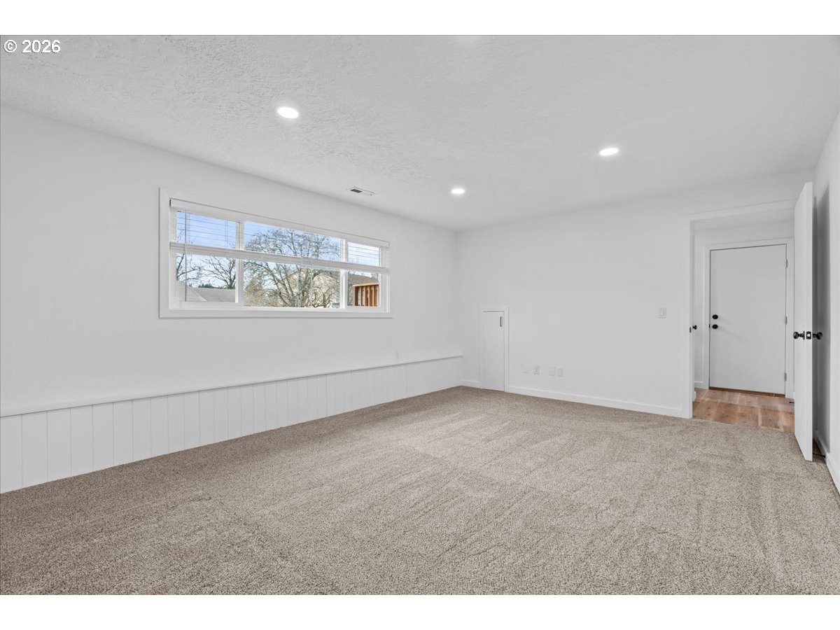 404 Southwest Riverview Avenue Gresham, OR 97080 - Photo 27 of 41