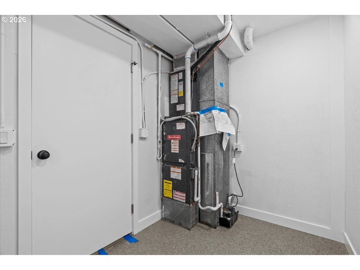 404 Southwest Riverview Avenue Gresham, OR 97080 - Photo 30 of 41