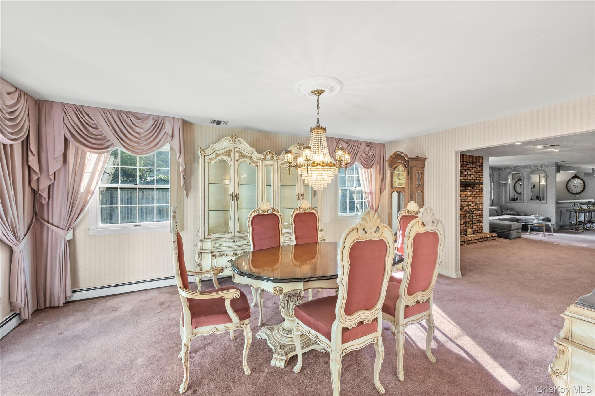 282 Harned Road Commack, NY 11725 - Photo 3 of 36 Gallery Image 3