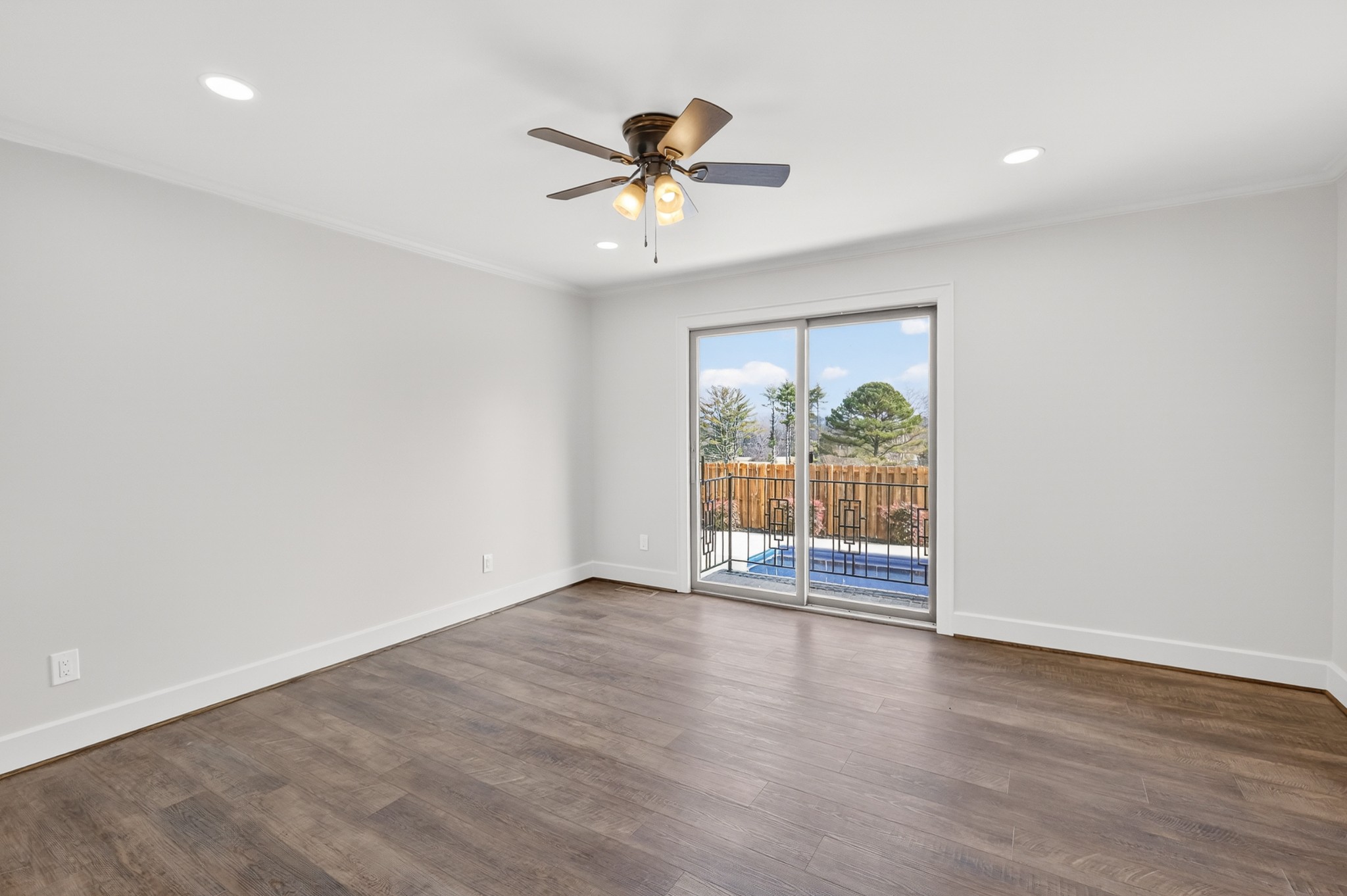 91 Country Club Terrace Winchester, TN 37398 - Photo 28 of 74 a view of an empty room with wooden floor and a window