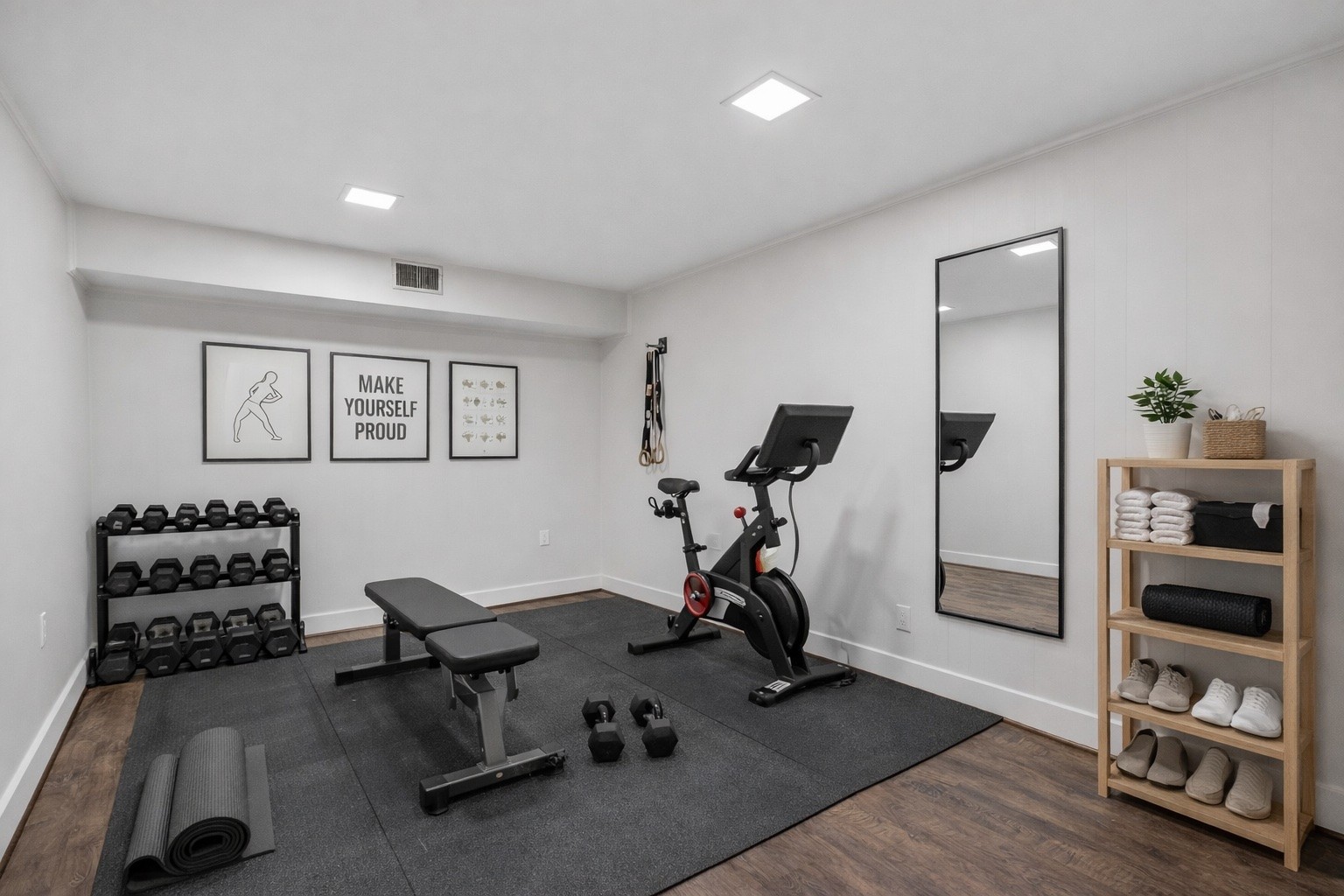 91 Country Club Terrace Winchester, TN 37398 - Photo 46 of 74 a view of a room with gym equipment