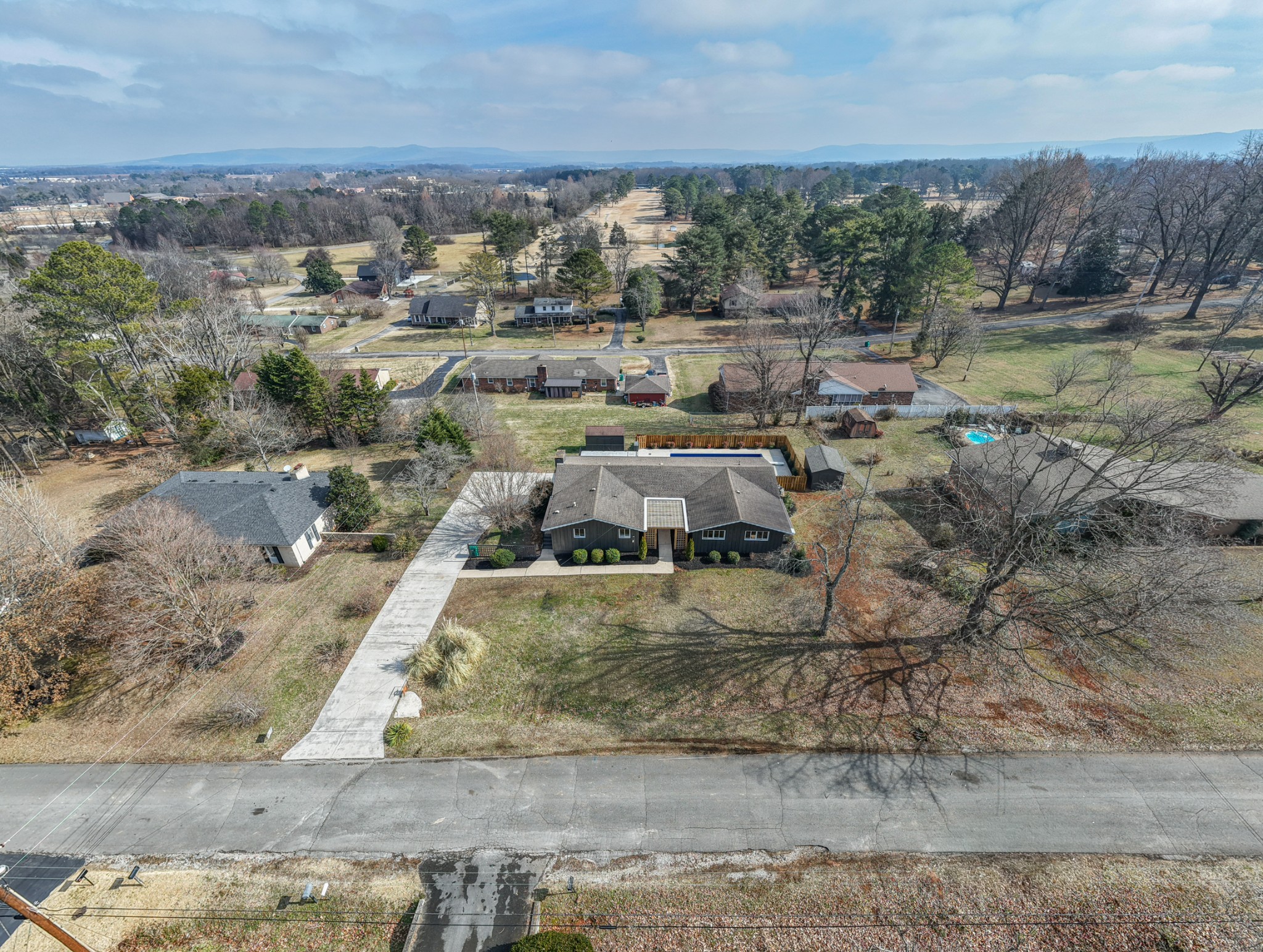 91 Country Club Terrace Winchester, TN 37398 - Photo 62 of 74 a view of outdoor space and city view