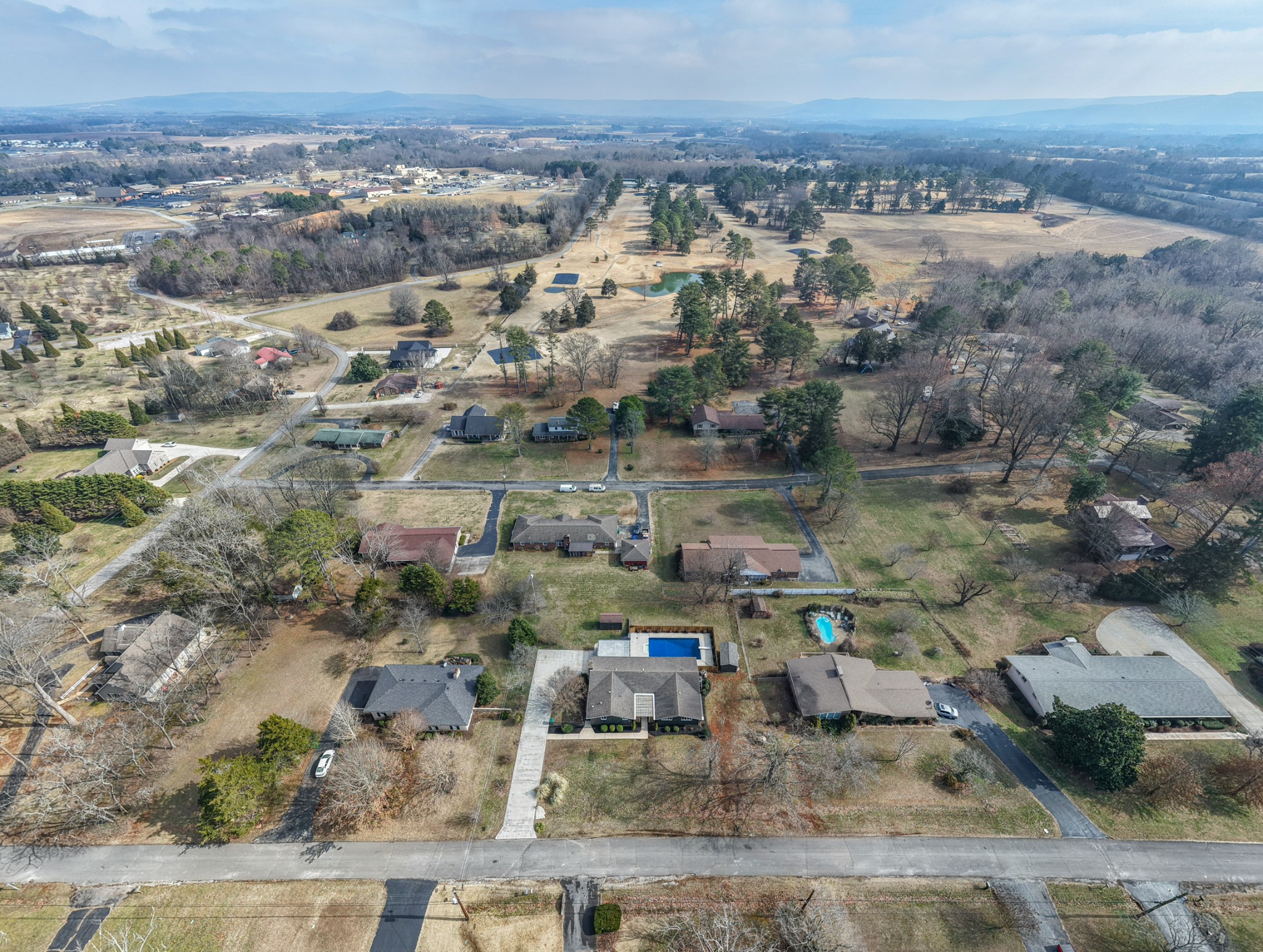 91 Country Club Terrace Winchester, TN 37398 - Photo 73 of 74 an aerial view of a city