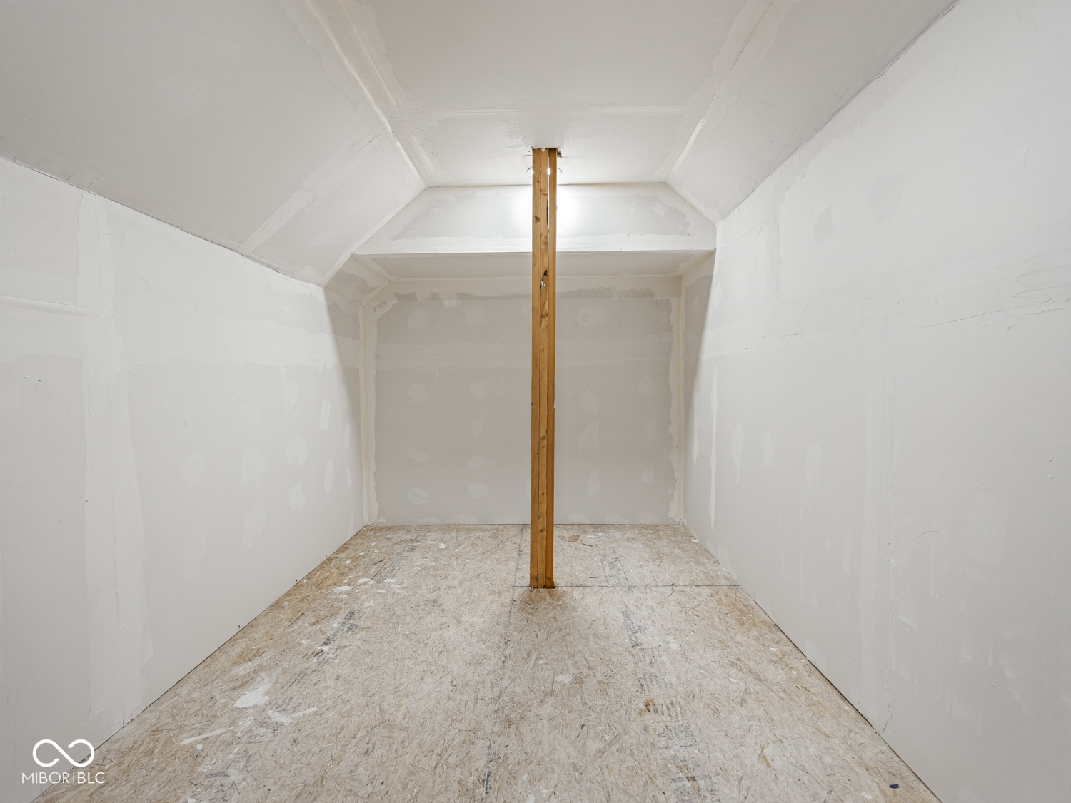 2361 Finchley Road Carmel, IN 46032 - Photo 55 of 86