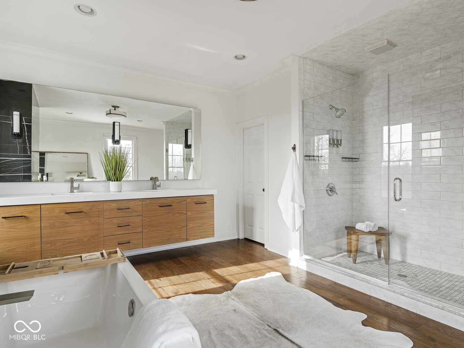 2361 Finchley Road Carmel, IN 46032 - Photo 10 of 86