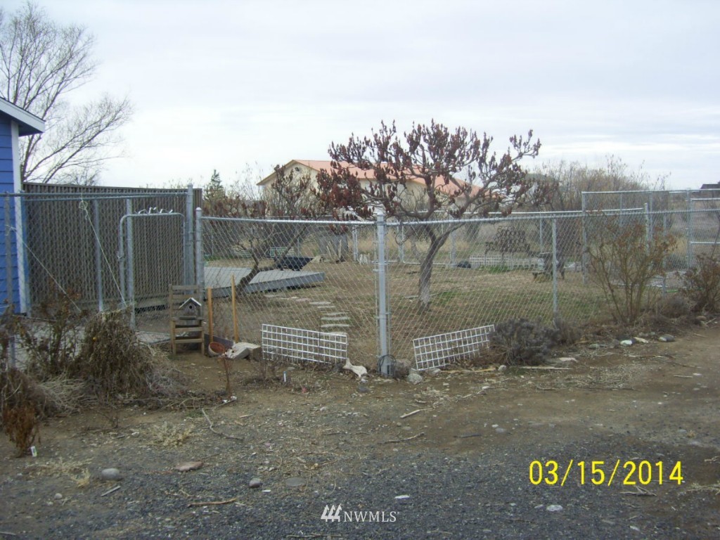 4580 McLaughlin Road Northeast Moses Lake, WA 98837 - Photo 3 of 13 Gallery Image 3