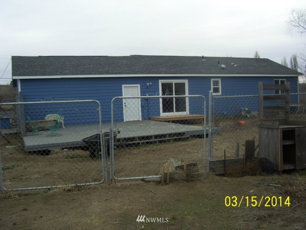 4580 McLaughlin Road Northeast Moses Lake, WA 98837 - Photo 4 of 13 Gallery Image 4