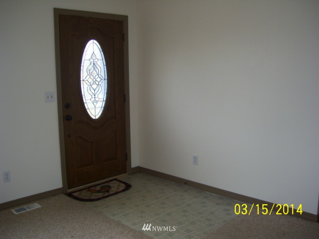 4580 McLaughlin Road Northeast Moses Lake, WA 98837 - Photo 5 of 13 Gallery Image 5