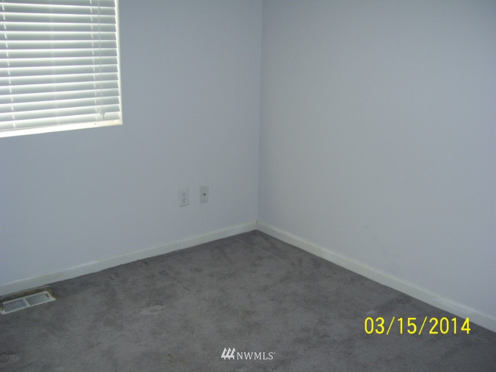 4580 McLaughlin Road Northeast Moses Lake, WA 98837 - Photo 8 of 13 Gallery Image 8