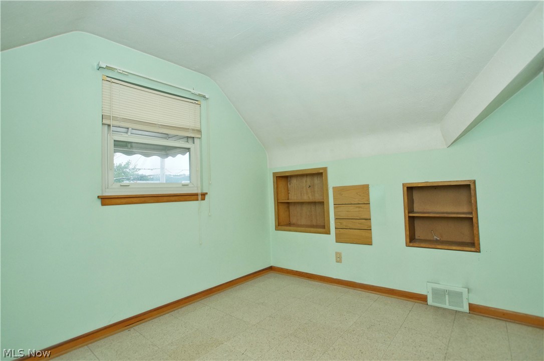 1530 Mapledale Road Wickliffe, OH 44092 - Photo 15 of 27 Gallery Image 15