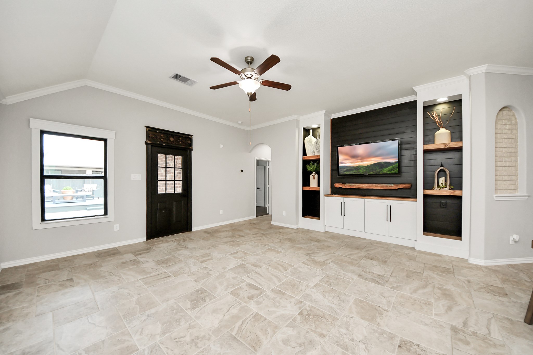 3825 Enchanted Timbers Lane Spring, TX 77386 - Photo 8 of 30 Living Room