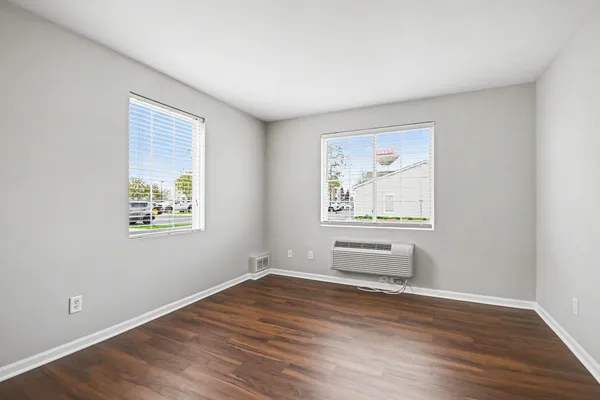 $199,900 | 144 Bertram Drive, Unit E, Yorkville, IL 60560