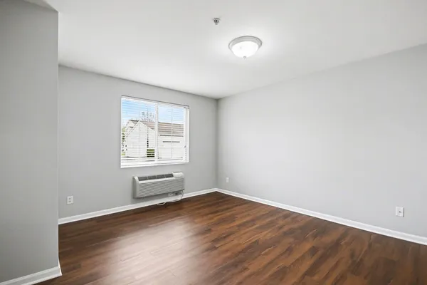 $199,900 | 144 Bertram Drive, Unit E, Yorkville, IL 60560
