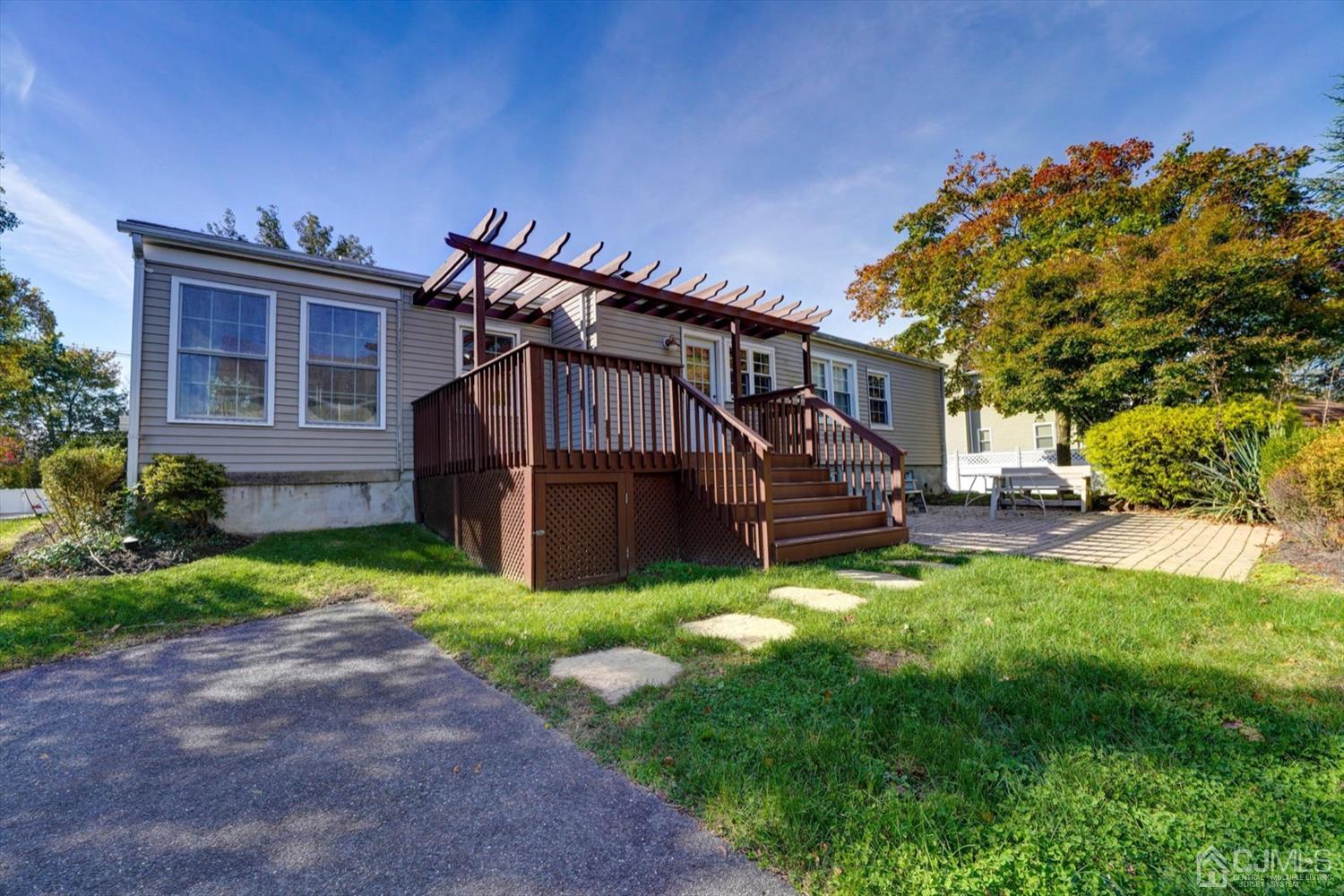 14 Middlesex Road Matawan, NJ 07747 - Photo 3 of 27 a view of a house with a yard