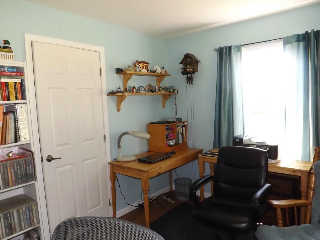 1875 Hostile Valley Road Palermo, ME 04354 - Photo 18 of 32 Guest room/Office
