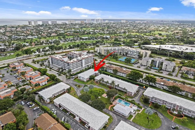 $225,000 | 40 Southeast 13th Street, Unit B1, Boca Raton, FL 33432