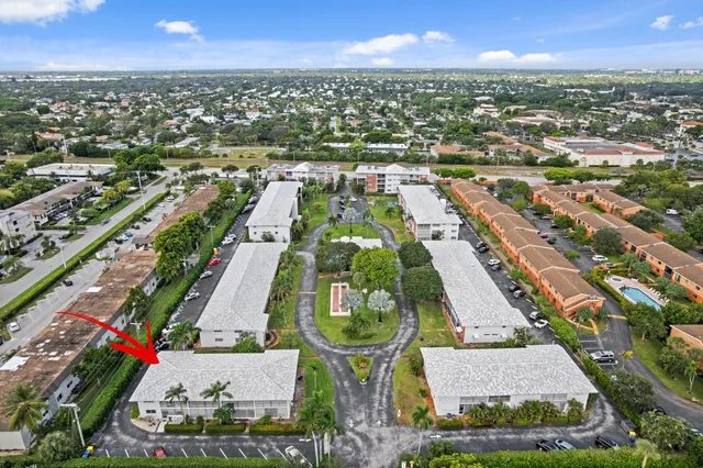 $225,000 | 40 Southeast 13th Street, Unit B1, Boca Raton, FL 33432