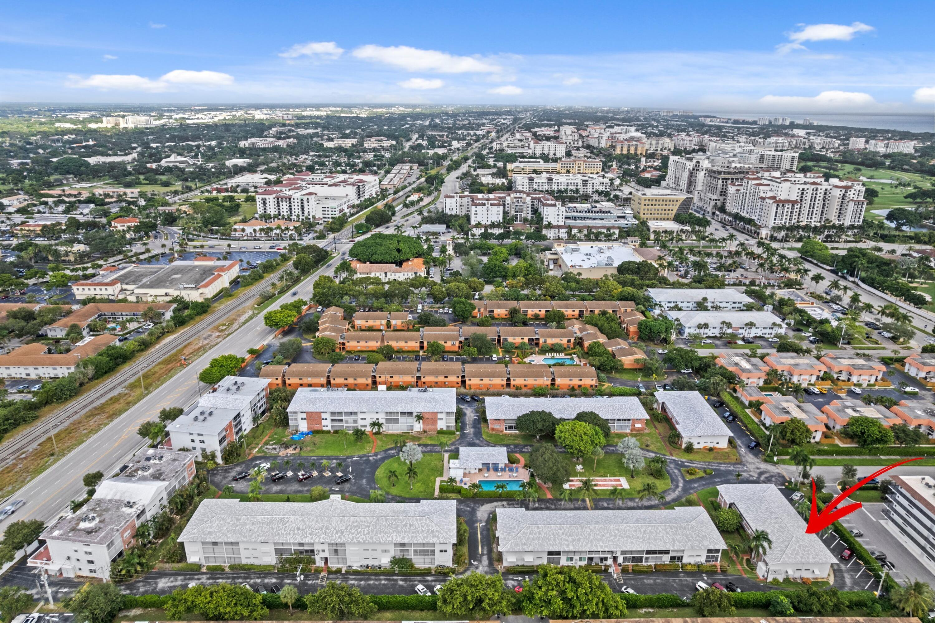 40 Southeast 13th Street, Unit B1 Boca Raton, FL 33432 - Photo 20 of 34 an aerial view of residential houses with outdoor space