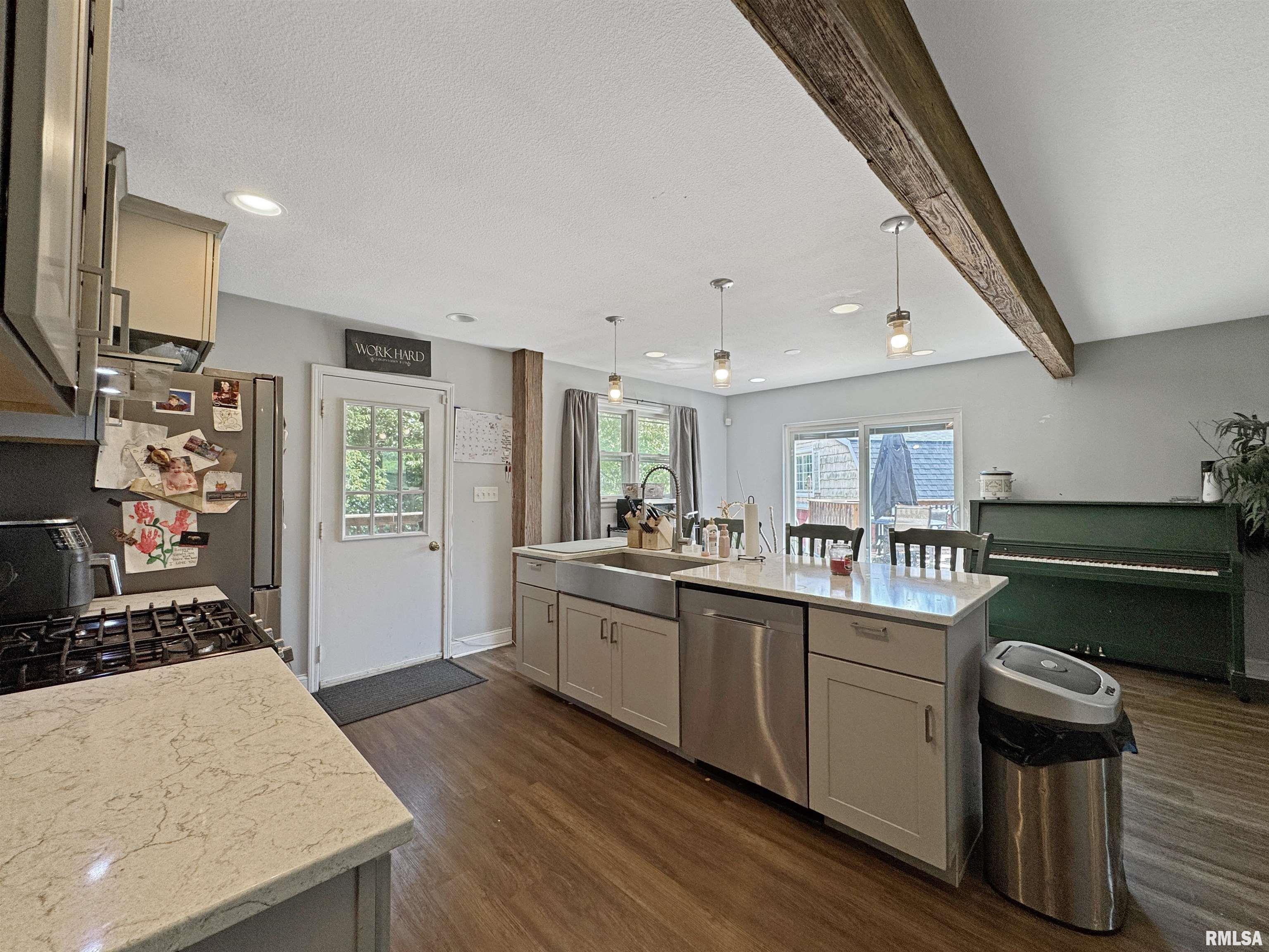 7029 South Gerdes Road Mapleton, IL 61547 - Photo 11 of 67 Gallery Image 11