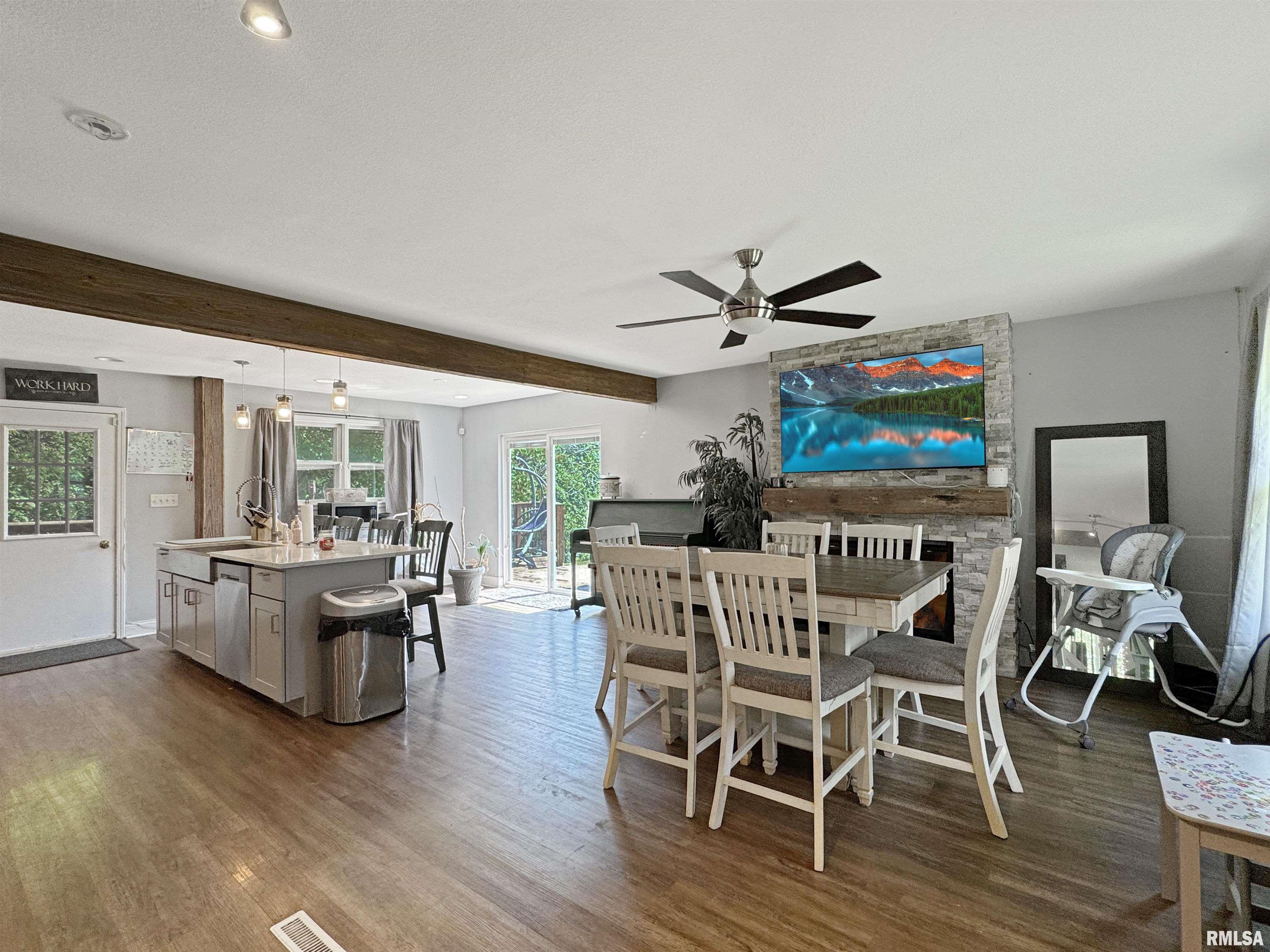 7029 South Gerdes Road Mapleton, IL 61547 - Photo 16 of 67 Gallery Image 16