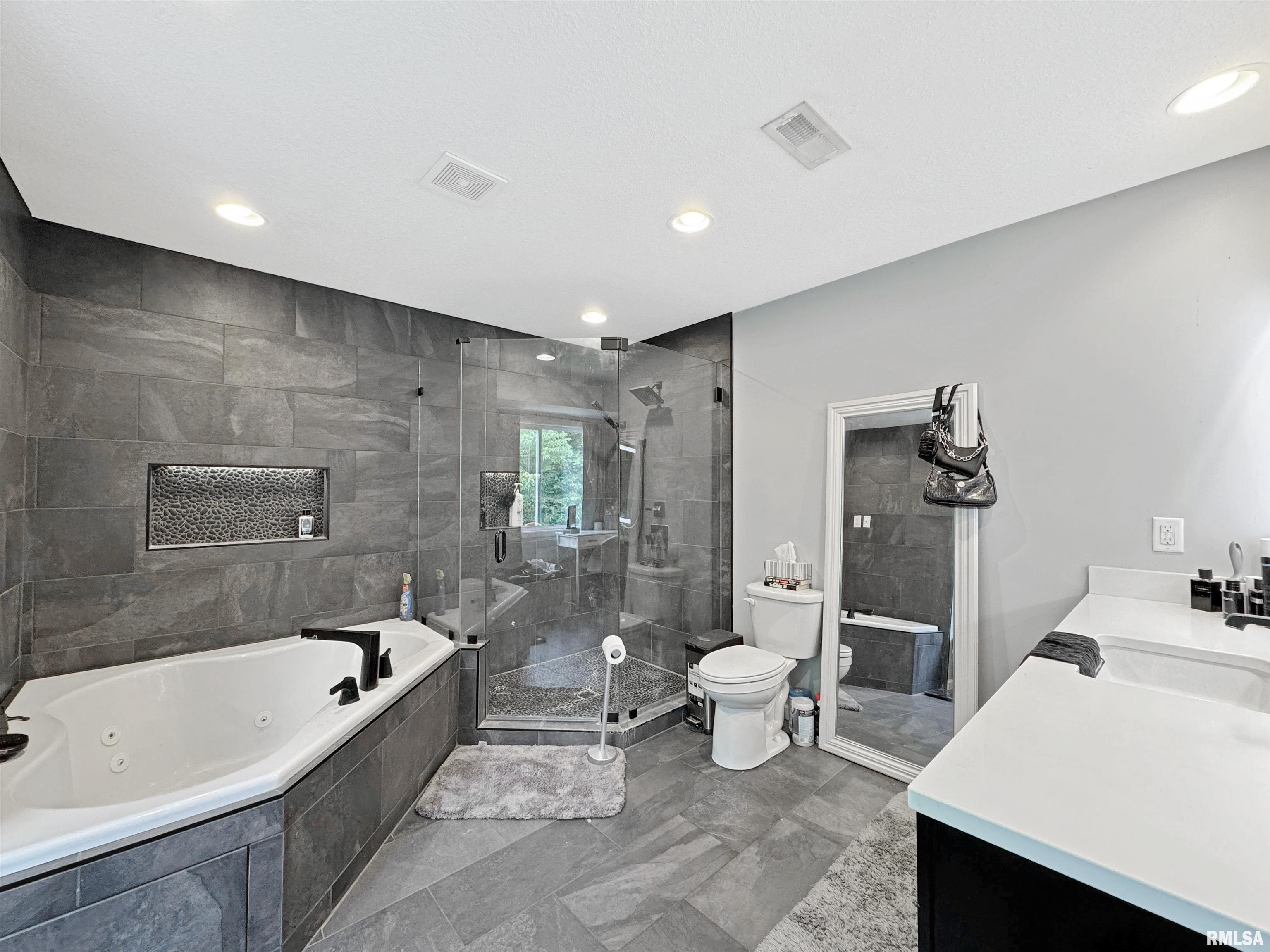 7029 South Gerdes Road Mapleton, IL 61547 - Photo 20 of 67 Gallery Image 20