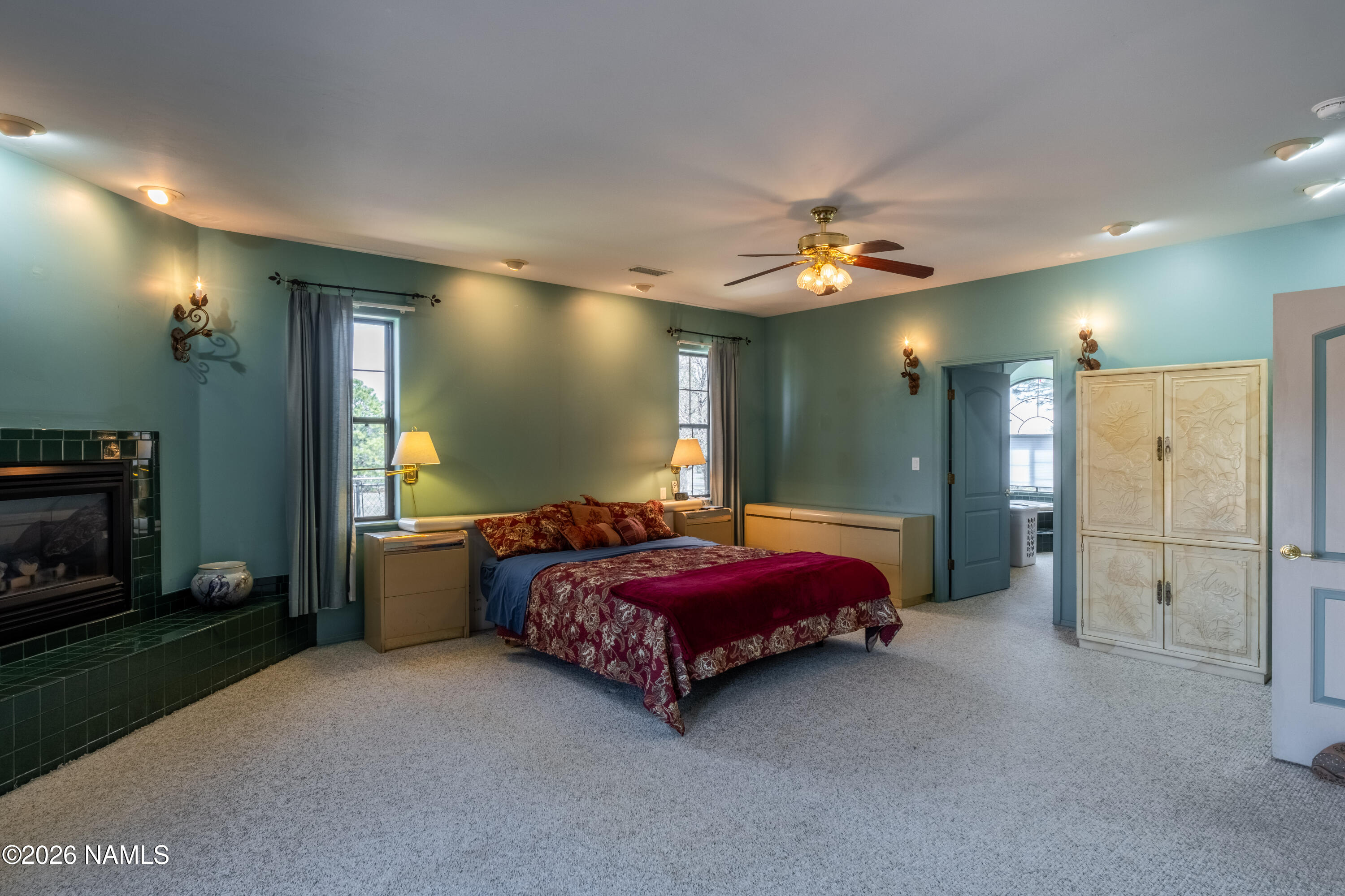 8950 Koch Field Road Flagstaff, AZ 86004 - Photo 20 of 55 Primary Bedroom