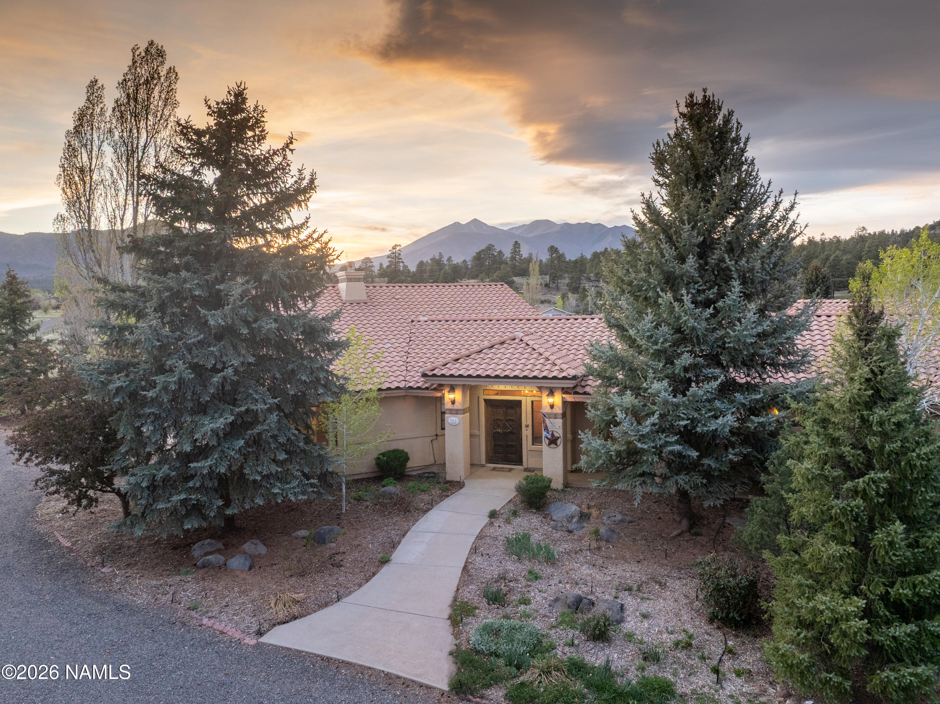 8950 Koch Field Road Flagstaff, AZ 86004 - Photo 2 of 55 Front Exterior