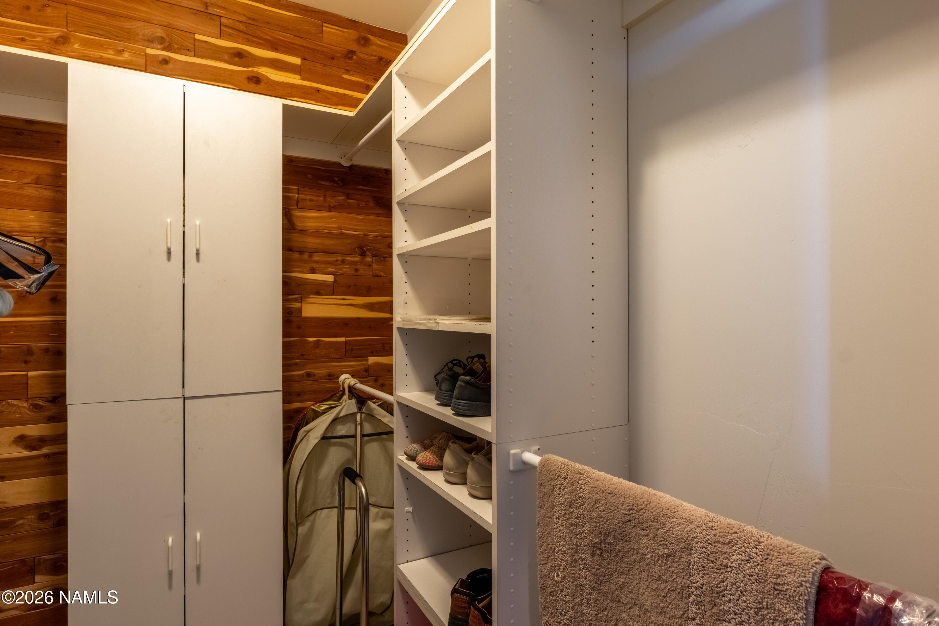 8950 Koch Field Road Flagstaff, AZ 86004 - Photo 25 of 55 Walk-in Closet #1