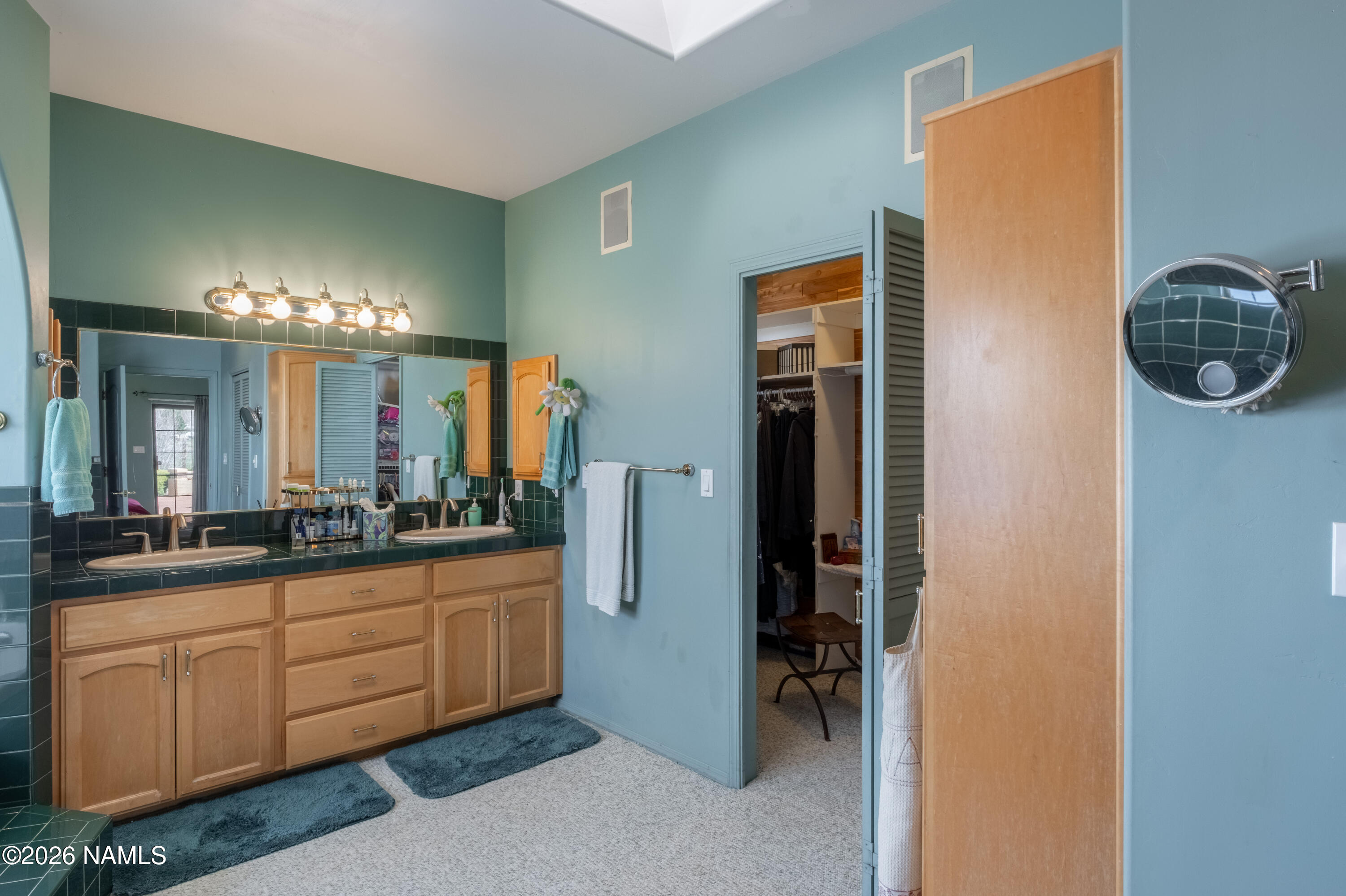 8950 Koch Field Road Flagstaff, AZ 86004 - Photo 29 of 55 Primary Bathroom