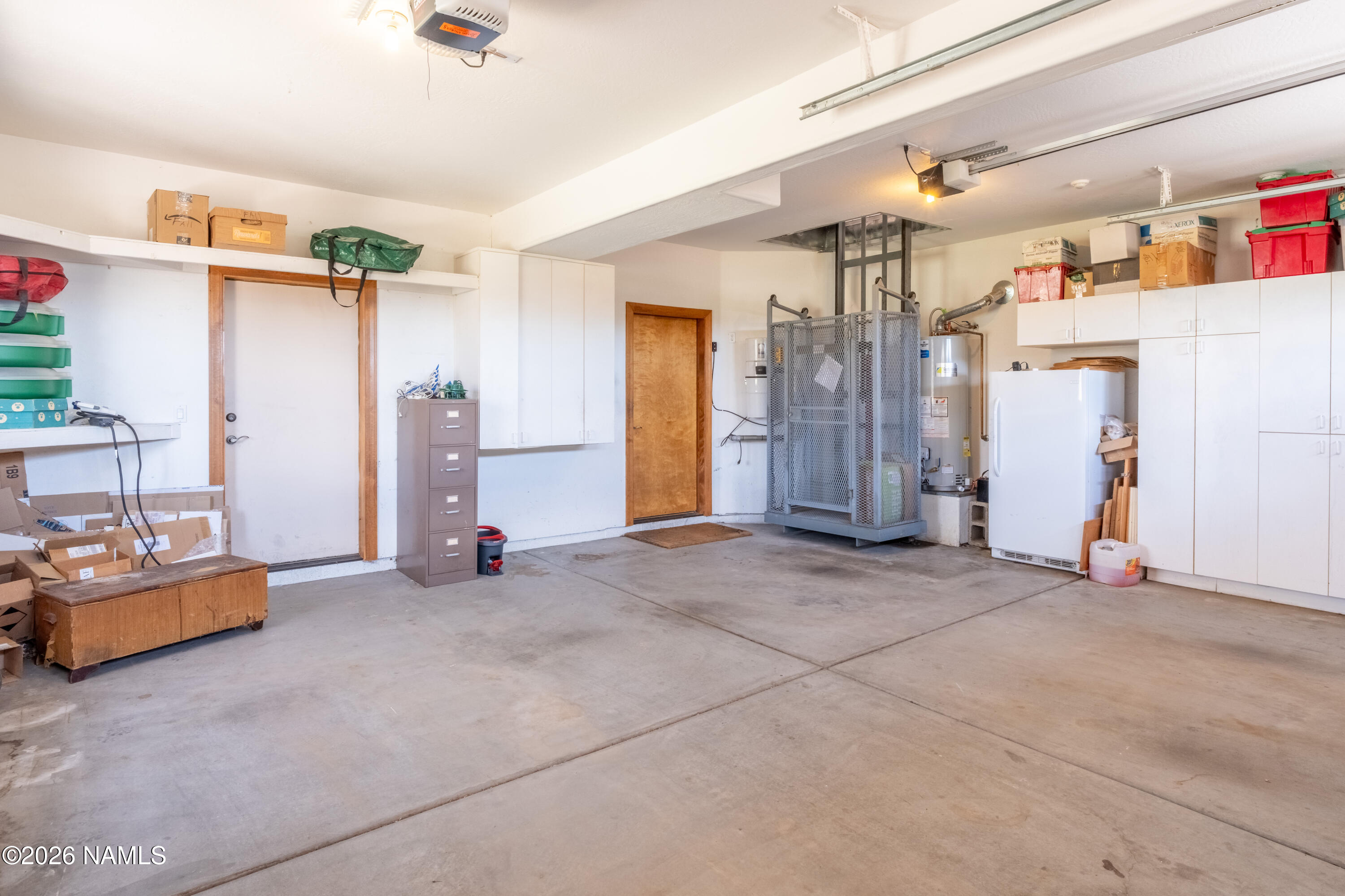 8950 Koch Field Road Flagstaff, AZ 86004 - Photo 39 of 55 Garage