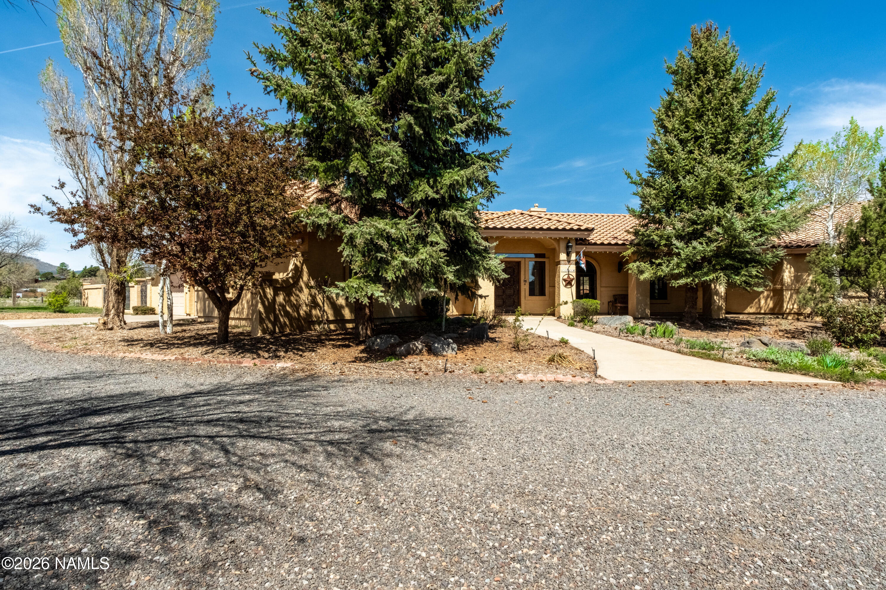 8950 Koch Field Road Flagstaff, AZ 86004 - Photo 4 of 55 Front Exterior