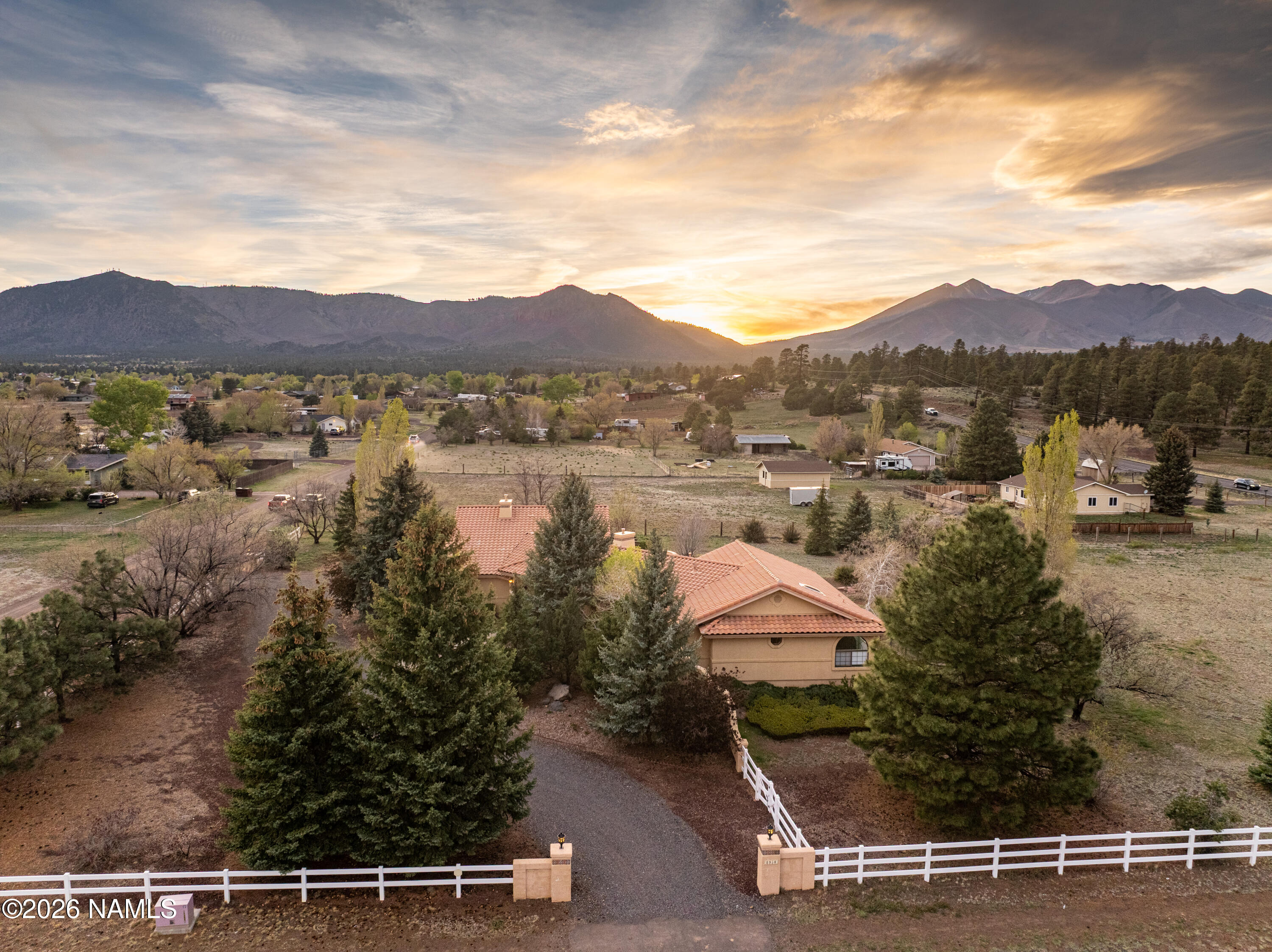 8950 Koch Field Road Flagstaff, AZ 86004 - Photo 48 of 55 Aerial Front Exterior