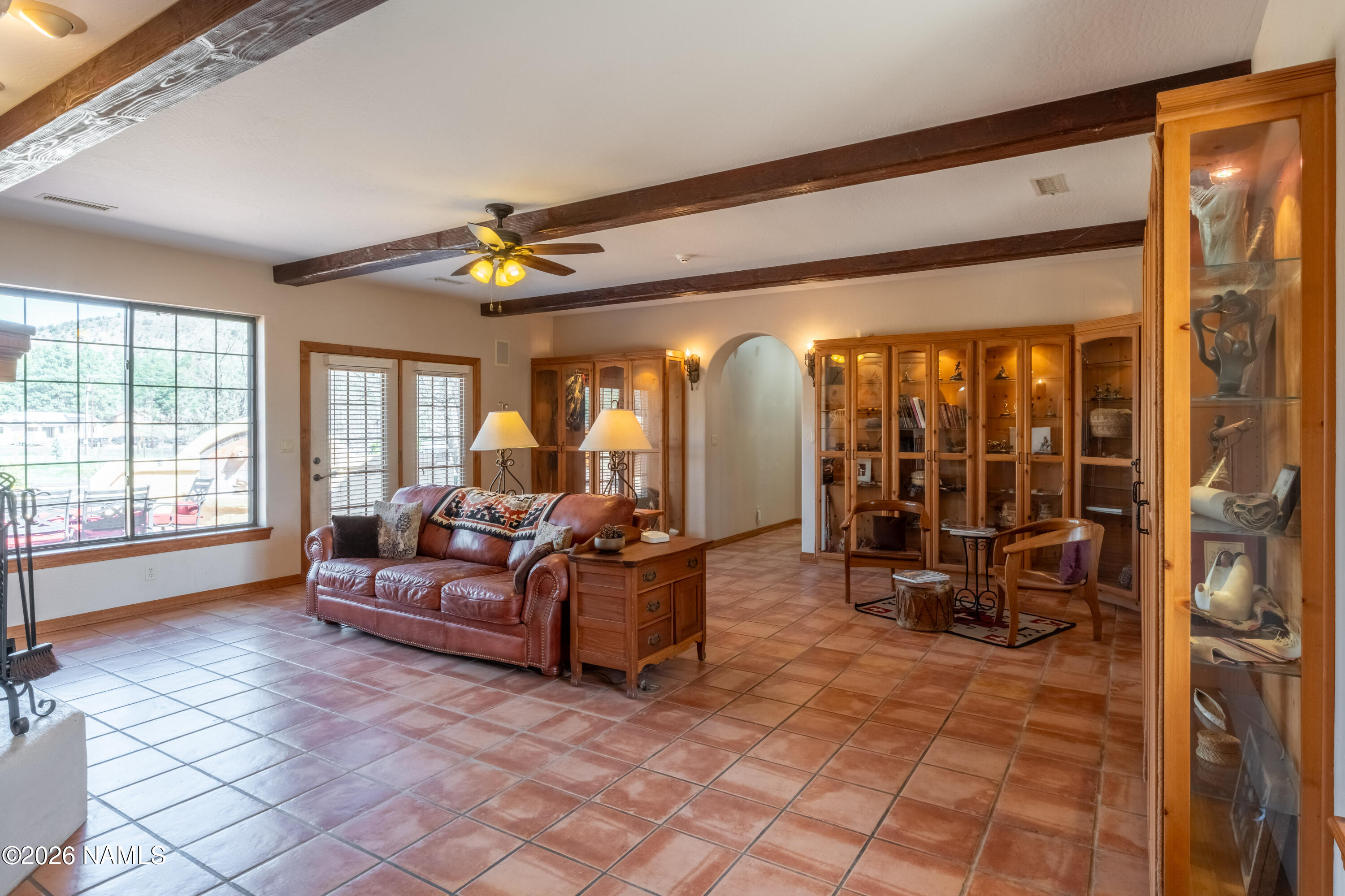 8950 Koch Field Road Flagstaff, AZ 86004 - Photo 8 of 55 Living Room