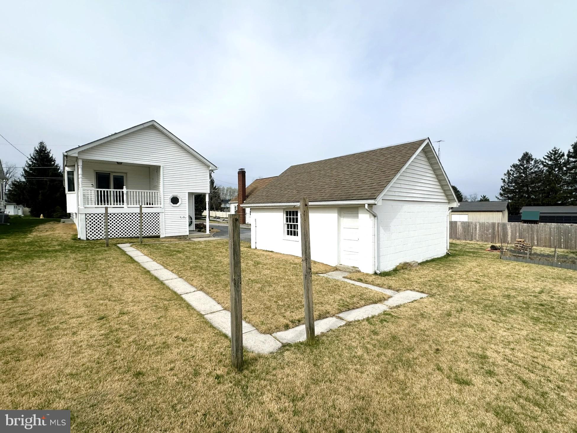 45 James Avenue Littlestown, PA 17340 - Photo 5 of 38