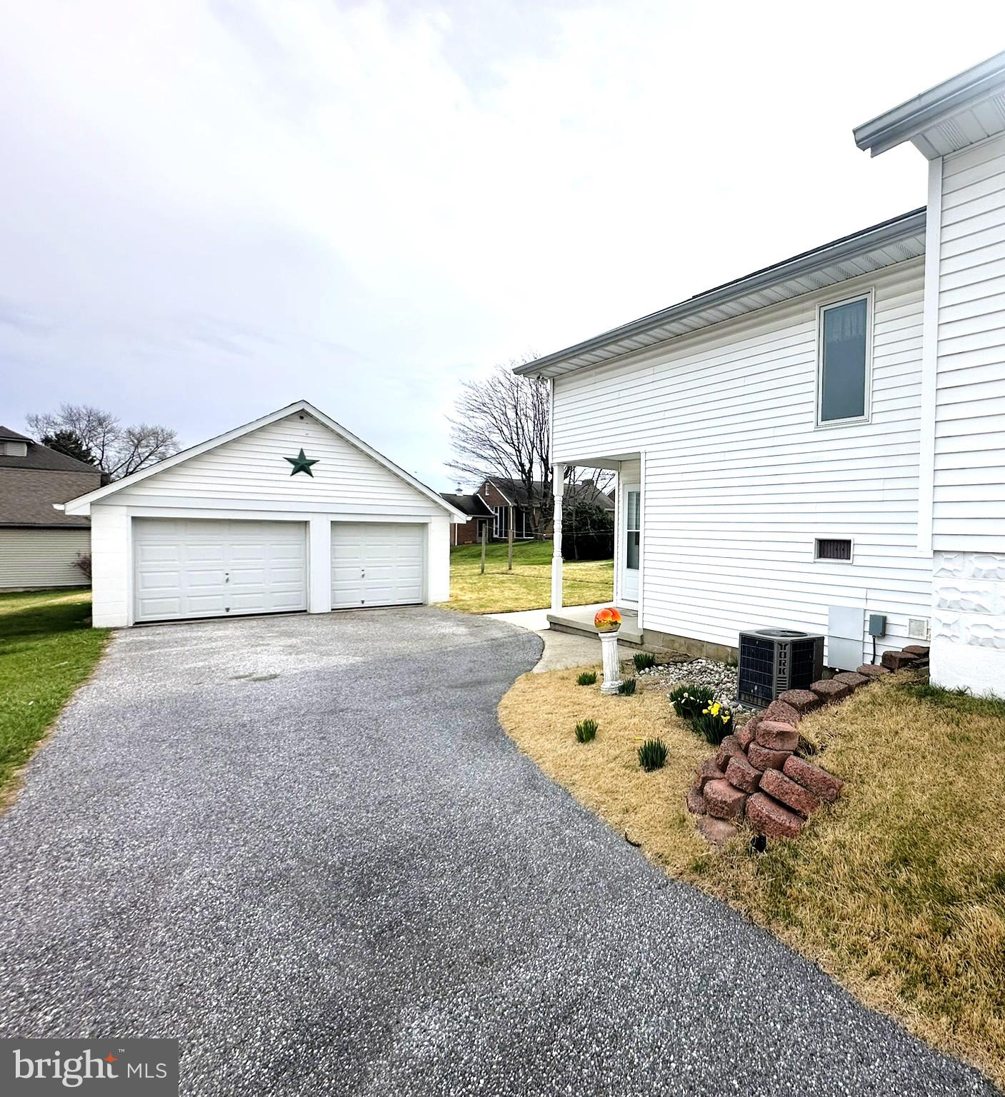 45 James Avenue Littlestown, PA 17340 - Photo 10 of 38