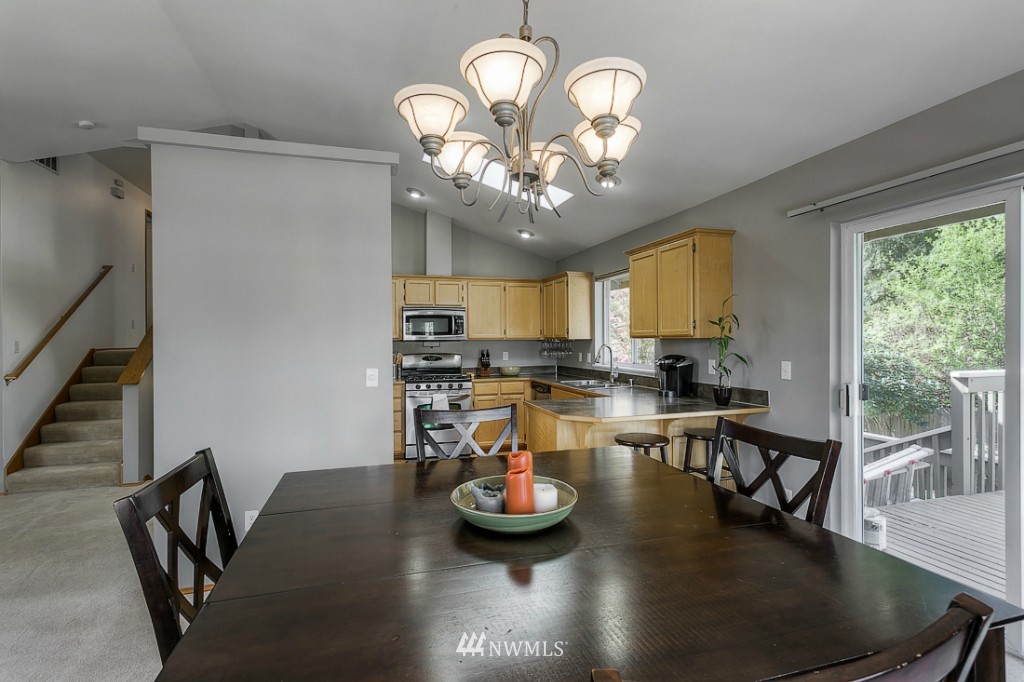 807 233rd Street Southeast Bothell, WA 98021 - Photo 8 of 22