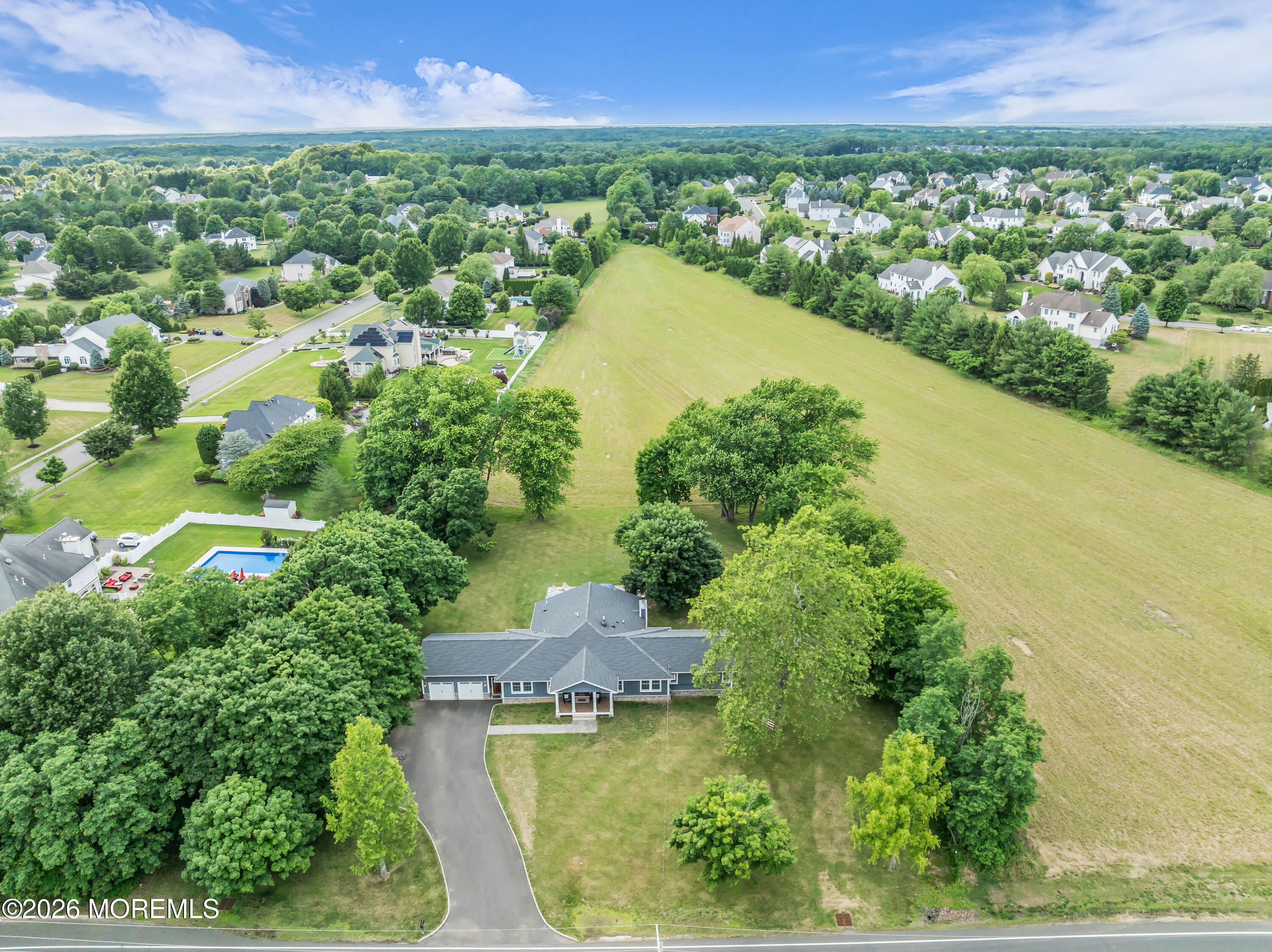 229 Dutch Lane Road Freehold, NJ 07728 - Photo 5 of 71 1 acre 20 acre peserved land attached