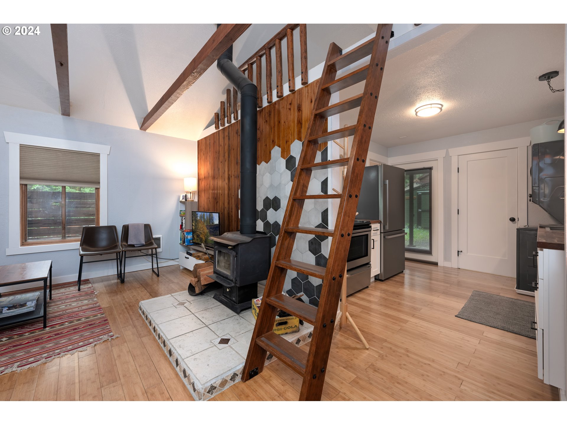 71042 East Salmonberry Road Rhododendron, OR 97049 - Photo 17 of 38 Gallery Image 17