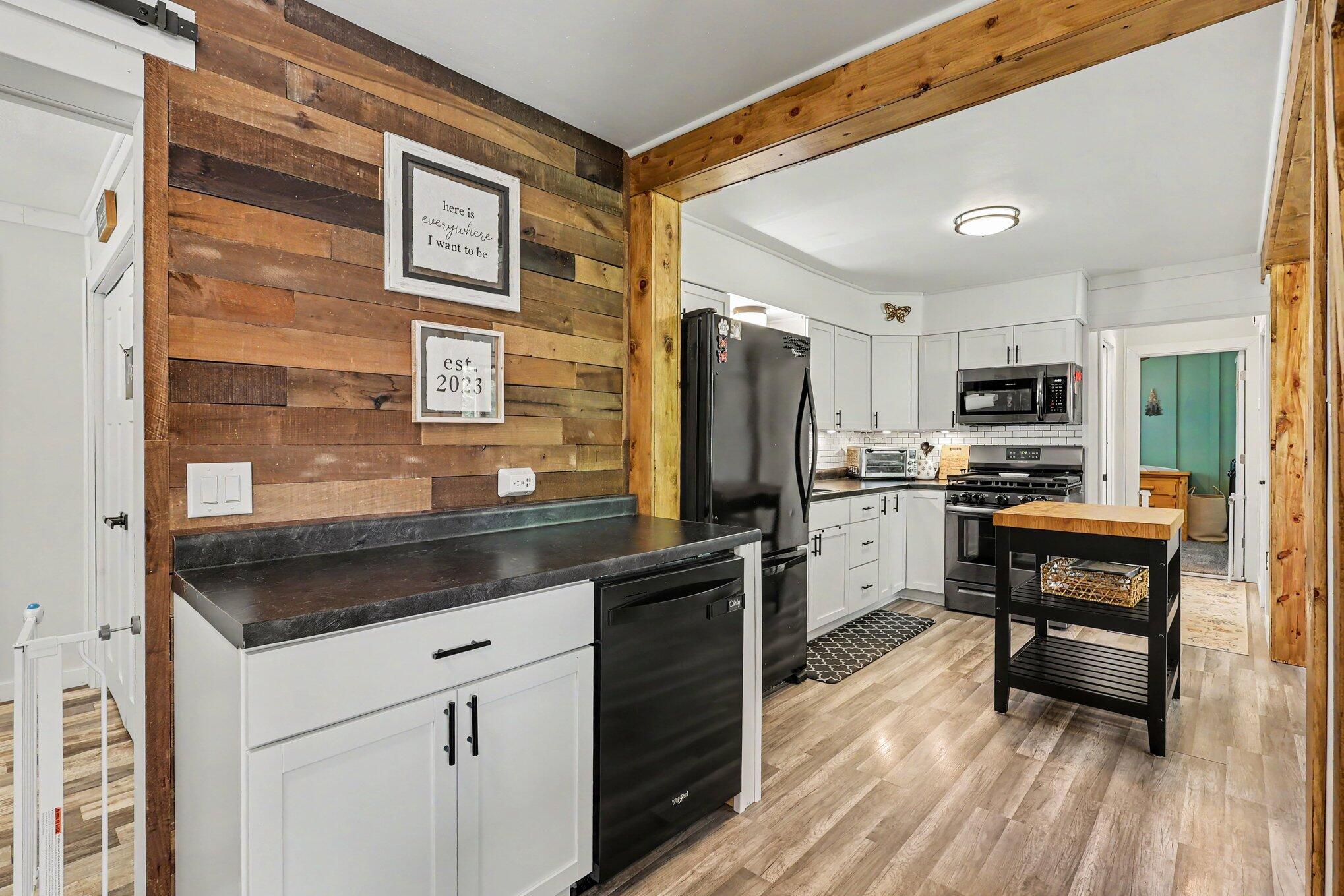 6383 Cline Road Fruitport, MI 49415 - Photo 10 of 34 009_file_6175