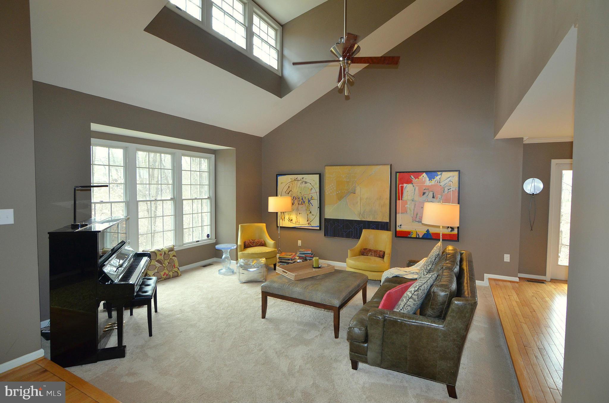 3108 Arrowhead Farms Road Gambrills, MD 21054 - Photo 4 of 30 Living Room