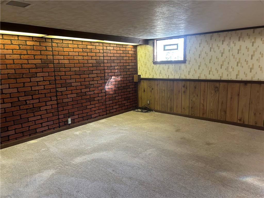 177 Freeport Road Butler, PA 16002 - Photo 18 of 34 Gallery Image 18