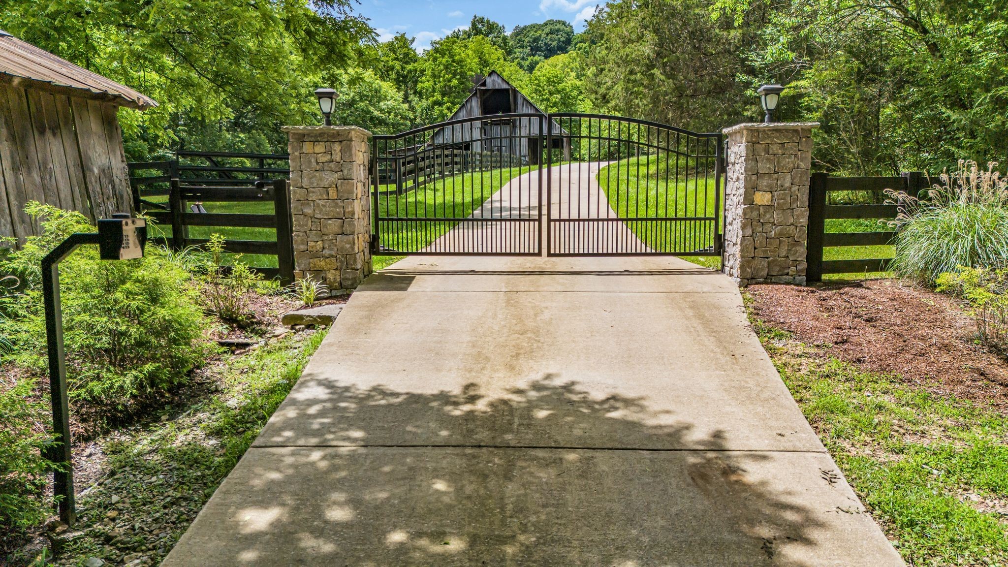 2050 Old Hillsboro Road Franklin, TN 37064 - Photo 4 of 71