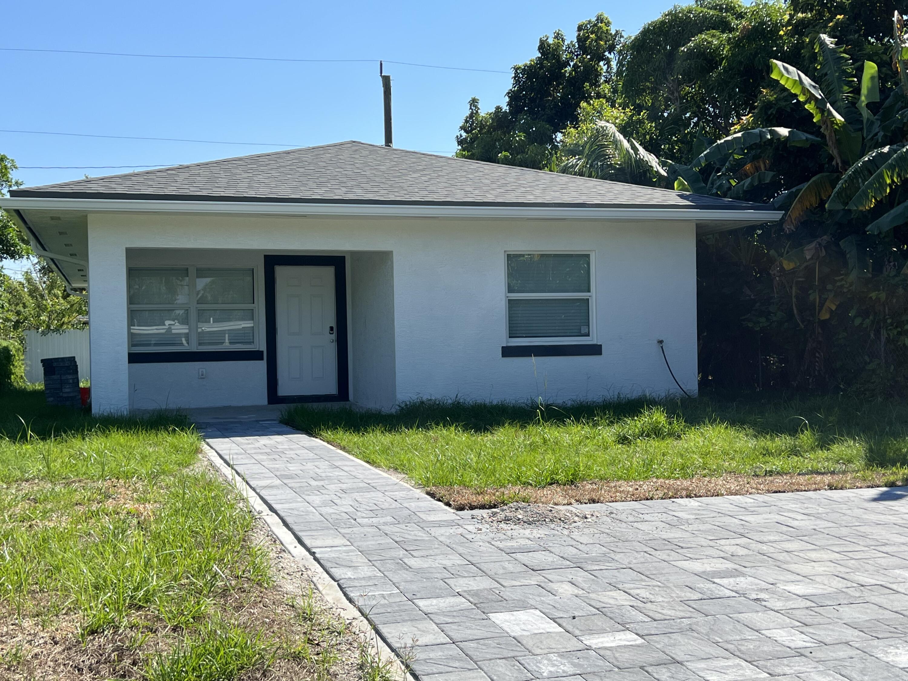 1090 Highland Road Lantana, FL 33462 - Photo 1 of 23 IMG_1525