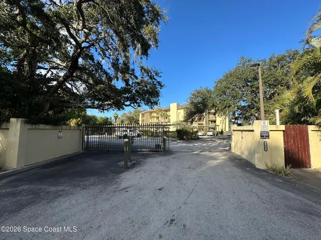 $220,000 | 1480 Roosevelt Avenue, Unit 201, Melbourne, FL 32901