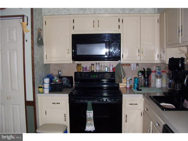 803 Walnut Ridge Drive Pottstown, PA 19464 - Photo 11 of 23 Gallery Image 11