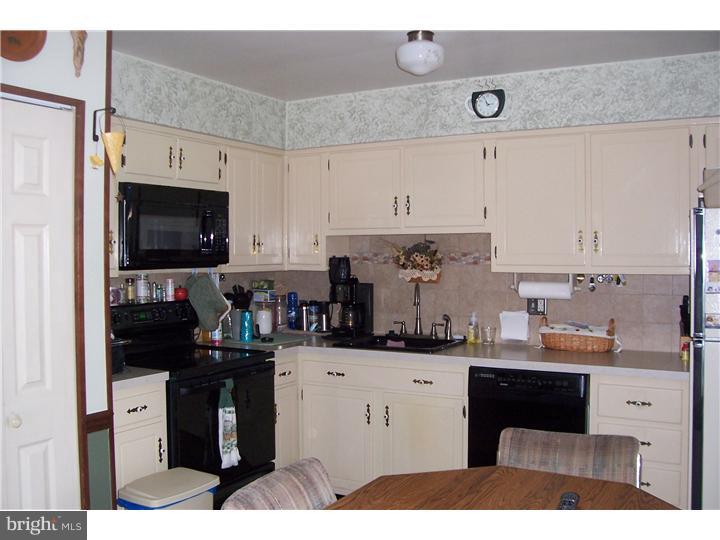 803 Walnut Ridge Drive Pottstown, PA 19464 - Photo 13 of 23 Gallery Image 13